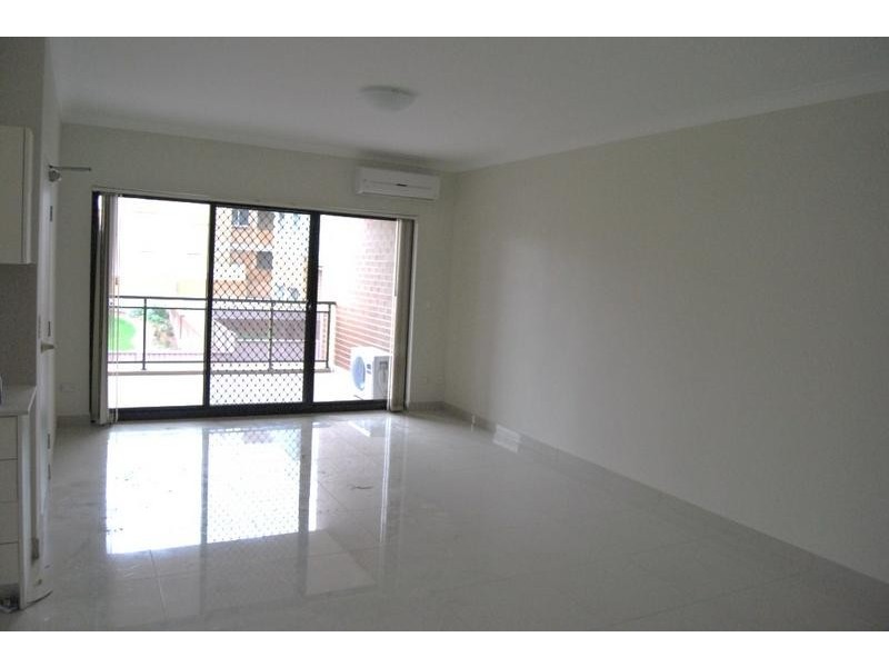 6/134-136 WOODVILLE ROAD, Merrylands NSW 2160