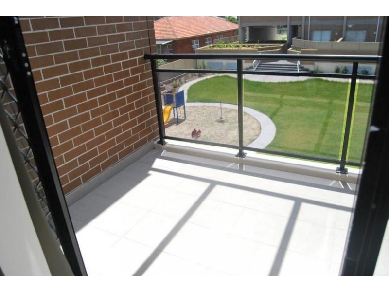 5/134-136 WOODVILLE ROAD, Merrylands NSW 2160