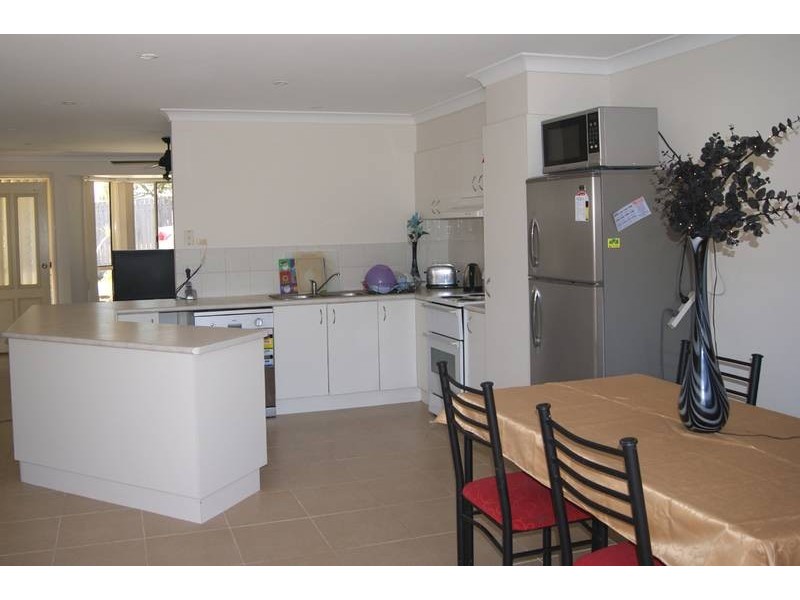 2/4 Sheriff Way, Port Macquarie NSW 2444