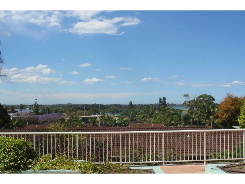 102/18 Hilltop Crescent, Port Macquarie NSW 2444