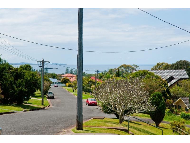 24 Grandview Parade, Port Macquarie NSW 2444