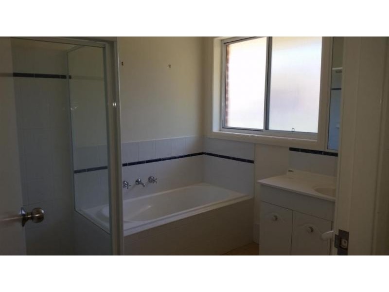 2/33 Fernvalley Parade, Port Macquarie NSW 2444