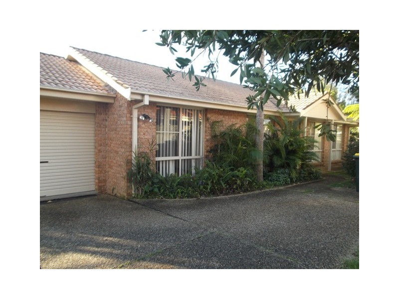 2/2 Emily Avenue, Port Macquarie NSW 2444