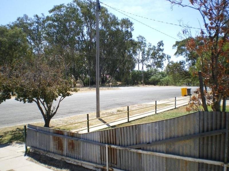 5 Anderson Street, Warracknabeal VIC 3393