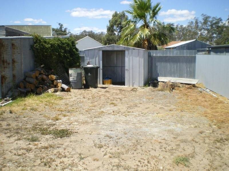 4 Kokoda Ave, Warracknabeal VIC 3393