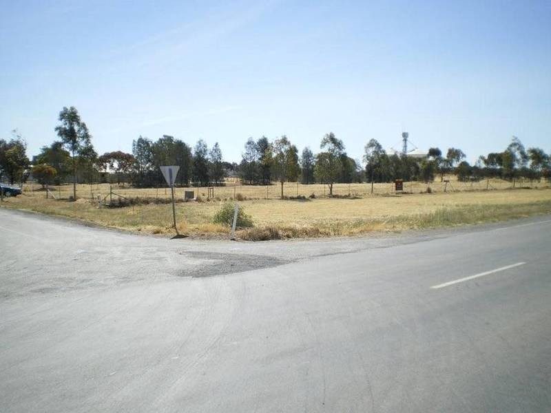 34 Bowman Street, Warracknabeal VIC 3393