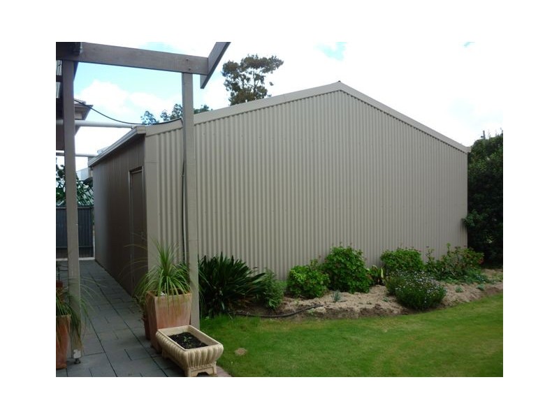 21 Rainbow Road, Warracknabeal VIC 3393