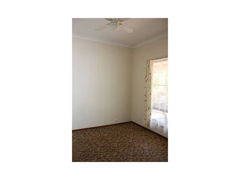 118 Craig Ave, Warracknabeal VIC 3393
