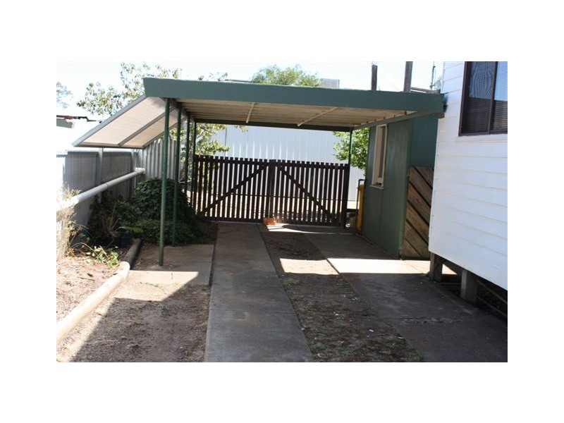 118 Craig Ave, Warracknabeal VIC 3393