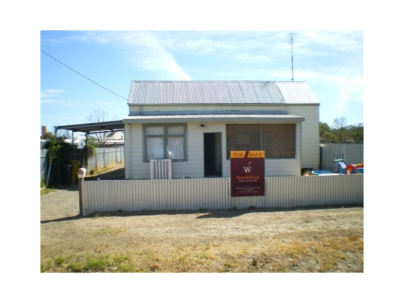 14-16 Molyneaux Street, Warracknabeal VIC 3393