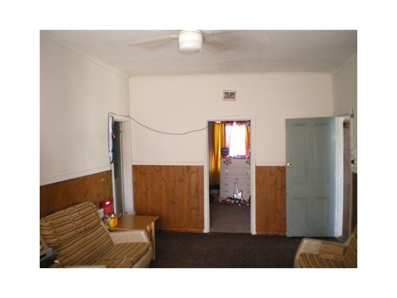 14-16 Molyneaux Street, Warracknabeal VIC 3393