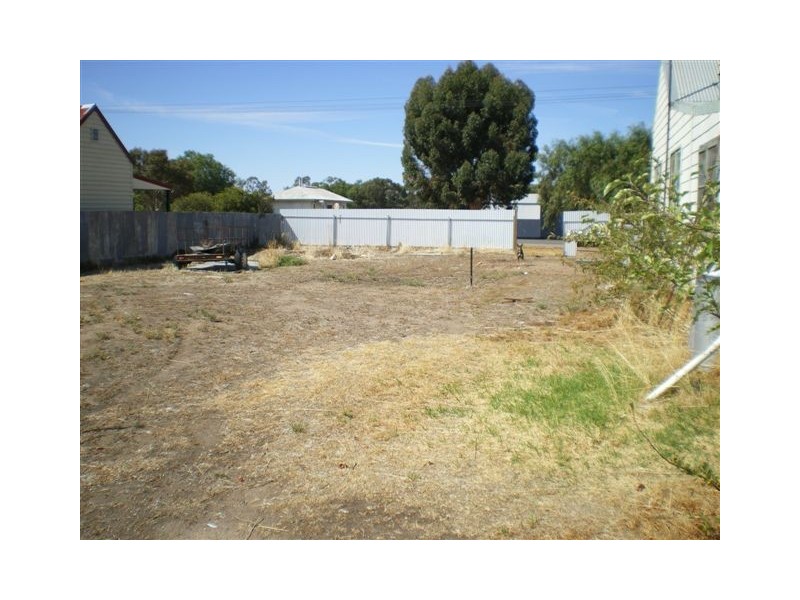14-16 Molyneaux Street, Warracknabeal VIC 3393