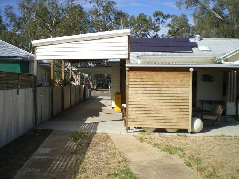 66 Craig Ave, Warracknabeal VIC 3393