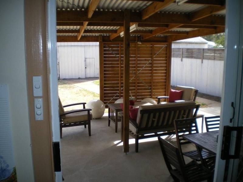 66 Craig Ave, Warracknabeal VIC 3393