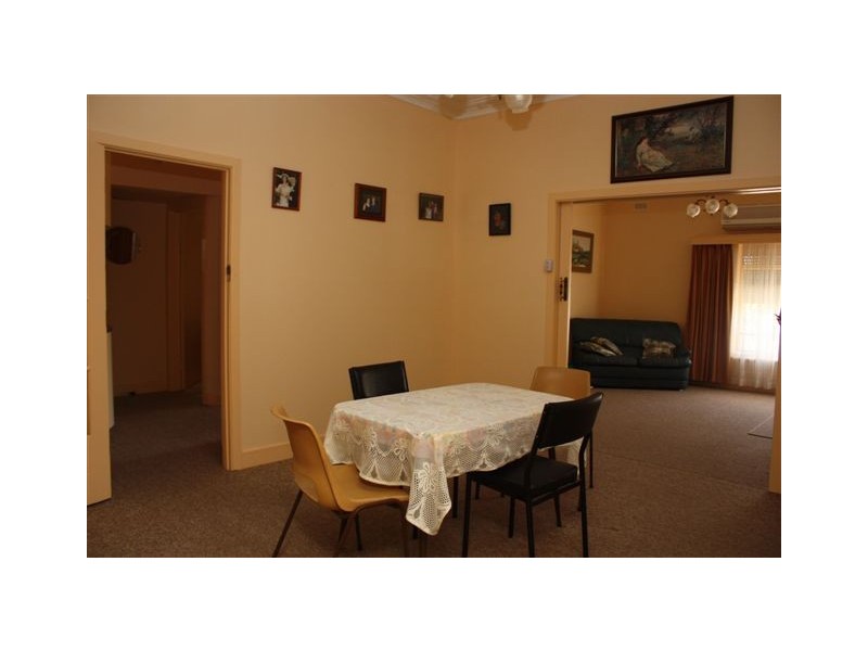 48 Molyneaux Street, Warracknabeal VIC 3393