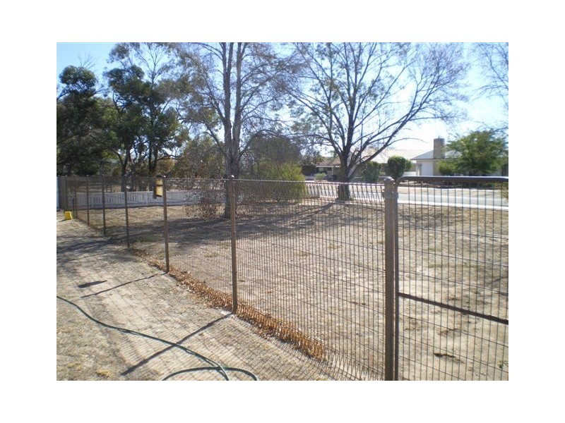 130 Anderson Street, Warracknabeal VIC 3393
