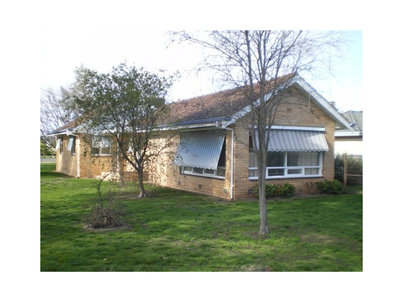 130 Anderson Street, Warracknabeal VIC 3393