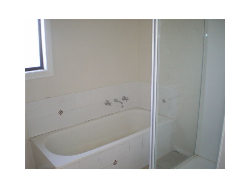 54 Anderson Street, Warracknabeal VIC 3393