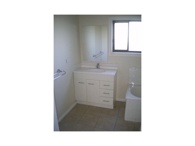 54 Anderson Street, Warracknabeal VIC 3393