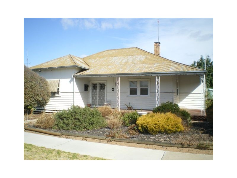2 Jamouneau Street, Warracknabeal VIC 3393