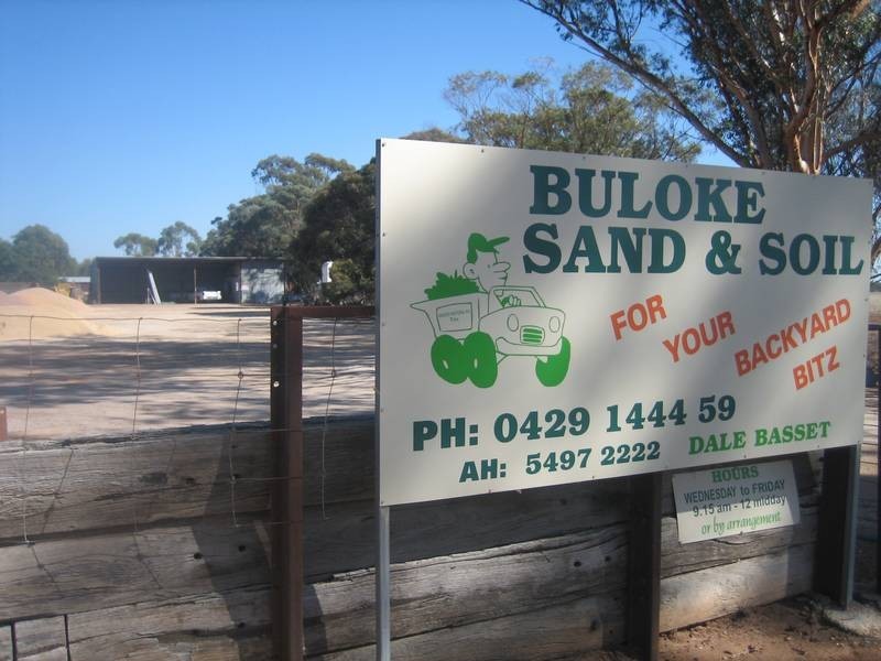 1 Charlton Road, Donald VIC 3480