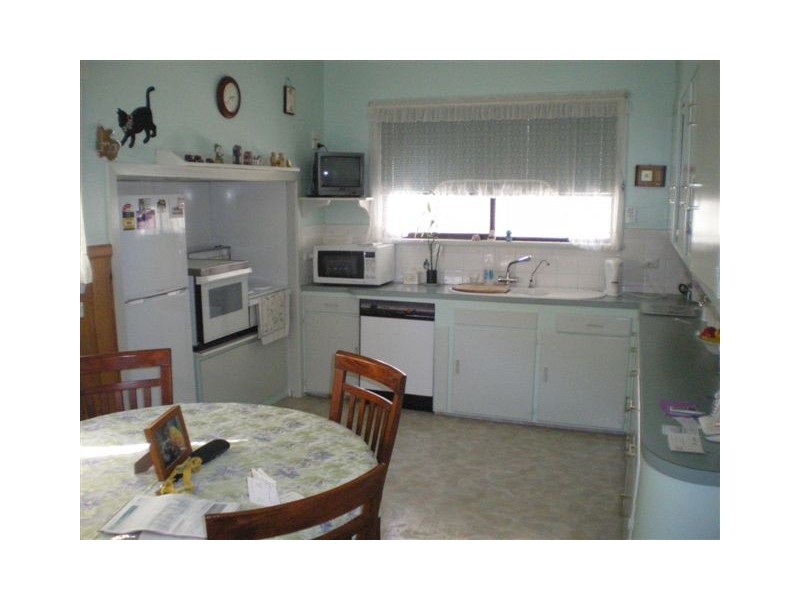 85 Devereaux Street, Warracknabeal VIC 3393