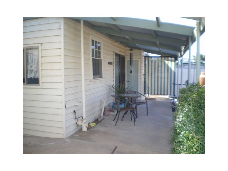 85 Devereaux Street, Warracknabeal VIC 3393