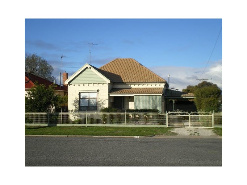 85 Devereaux Street, Warracknabeal VIC 3393