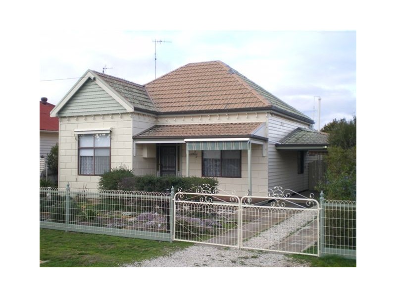 85 Devereaux Street, Warracknabeal VIC 3393