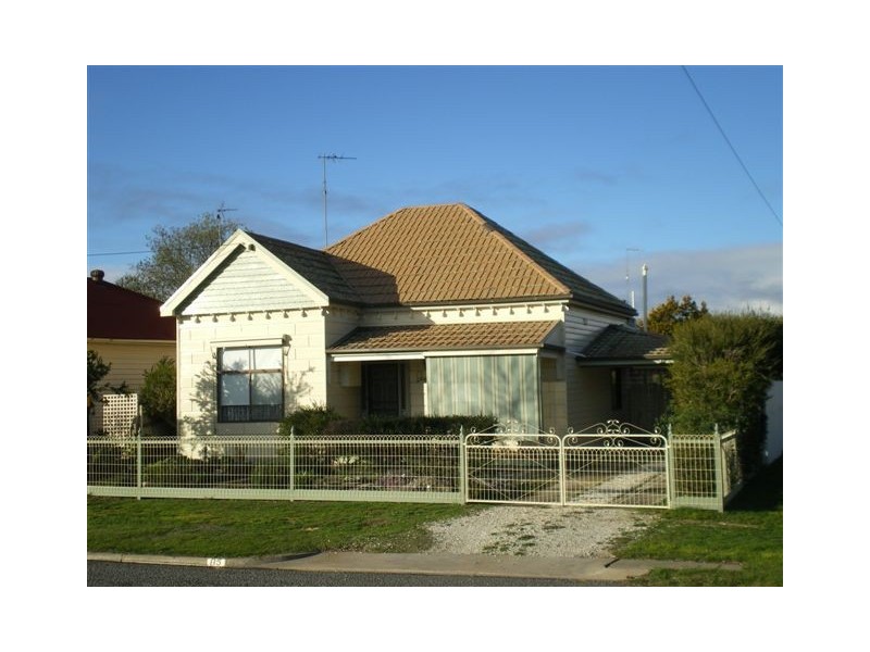 85 Devereaux Street, Warracknabeal VIC 3393