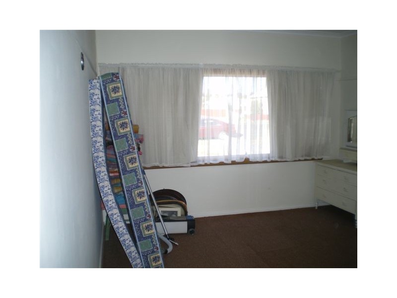 56 Molyneaux Street, Warracknabeal VIC 3393