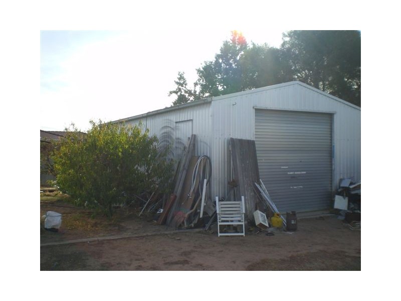 56 Molyneaux Street, Warracknabeal VIC 3393
