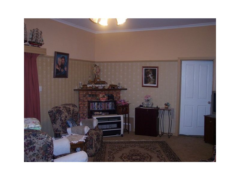 38 Deakin St, Beulah VIC 3395
