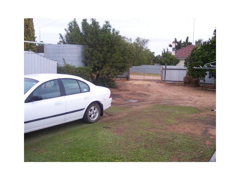 38 Deakin St, Beulah VIC 3395