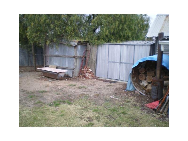 19 Devereux Street, Warracknabeal VIC 3393