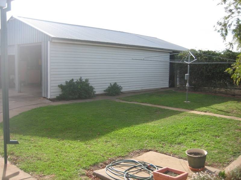 16 High Street, Watchem VIC 3482