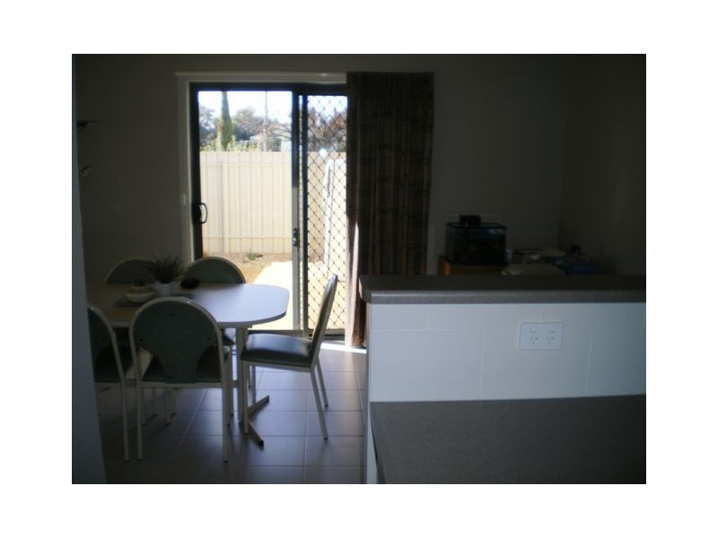 1/12 Jamouneau Street, Warracknabeal VIC 3393
