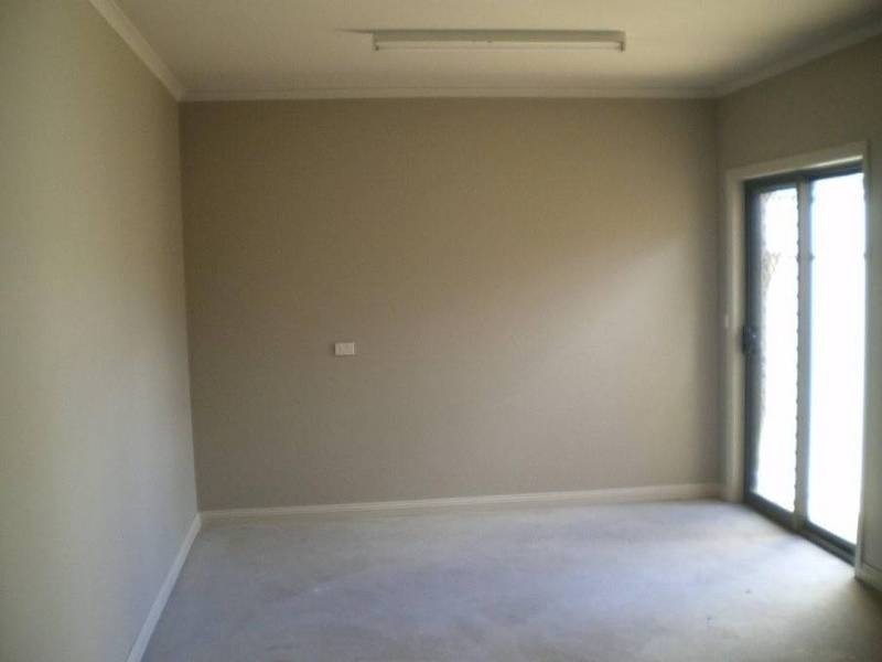 1/12 Jamouneau Street, Warracknabeal VIC 3393
