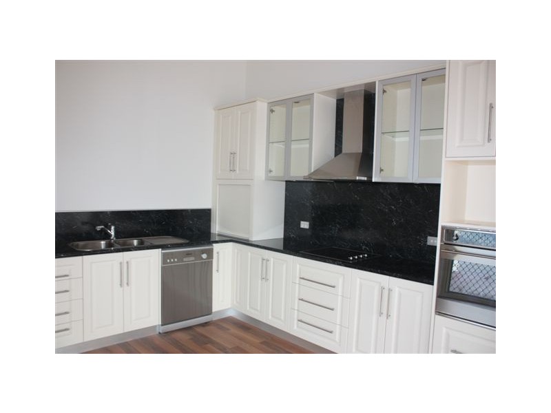 5 Milbourne Street, Warracknabeal VIC 3393