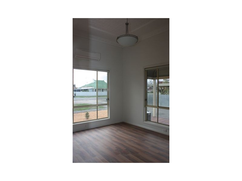 5 Milbourne Street, Warracknabeal VIC 3393