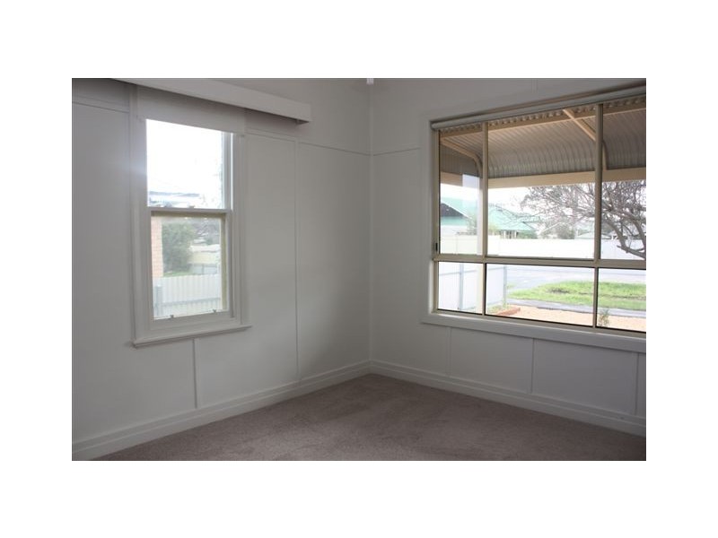 5 Milbourne Street, Warracknabeal VIC 3393