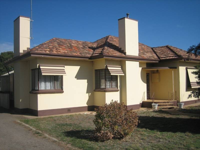 14 Menzies Street, Charlton VIC 3525