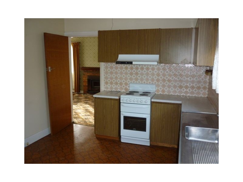 14 Menzies Street, Charlton VIC 3525