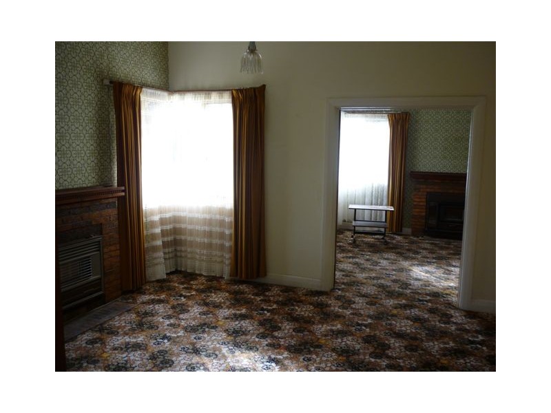 14 Menzies Street, Charlton VIC 3525