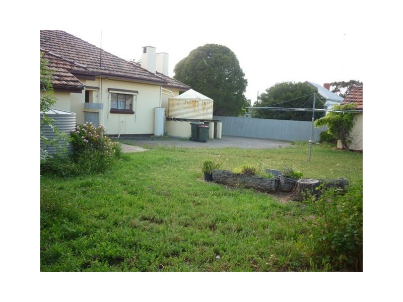 14 Menzies Street, Charlton VIC 3525