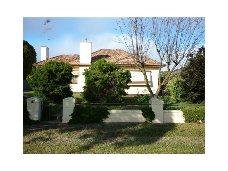14 Menzies Street, Charlton VIC 3525
