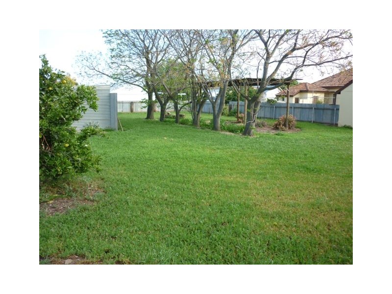 14 Menzies Street, Charlton VIC 3525