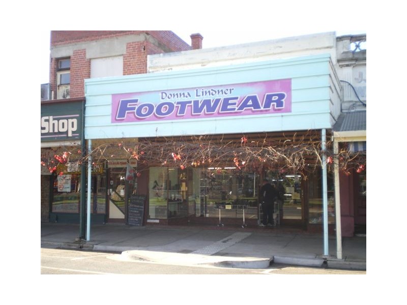 27 Victoria Street, Nhill VIC 3418