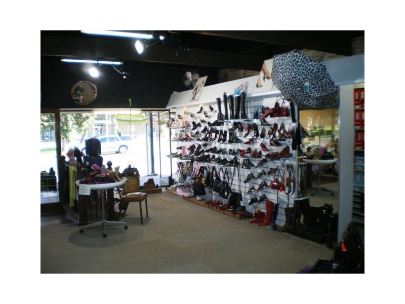 27 Victoria Street, Nhill VIC 3418