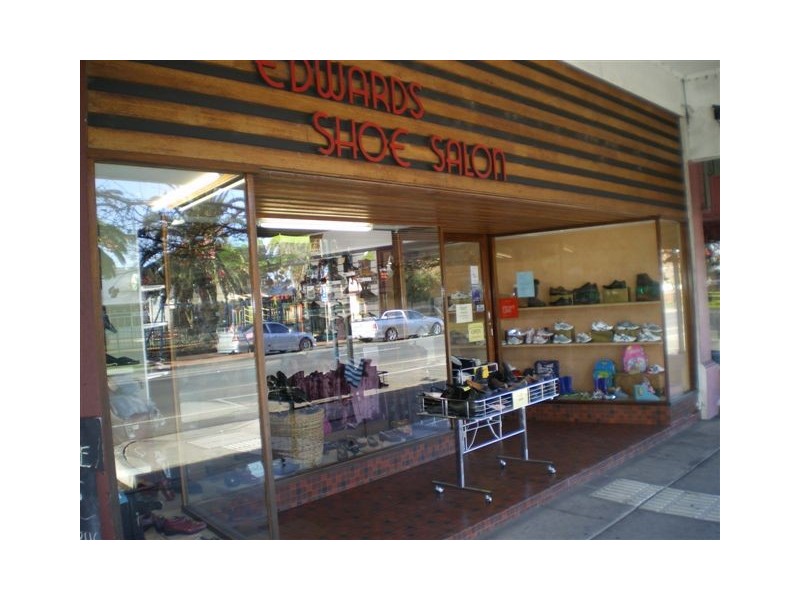 27 Victoria Street, Nhill VIC 3418